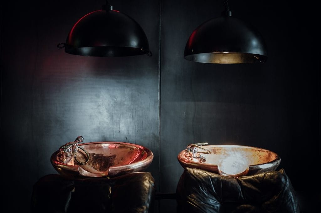 Hair washing station